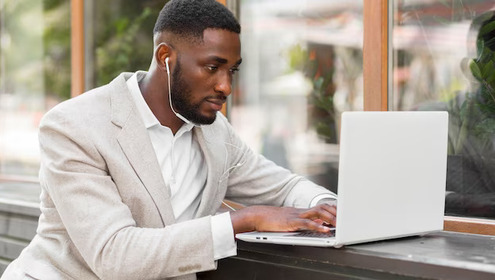 Businessman working laptop 23 2148634766